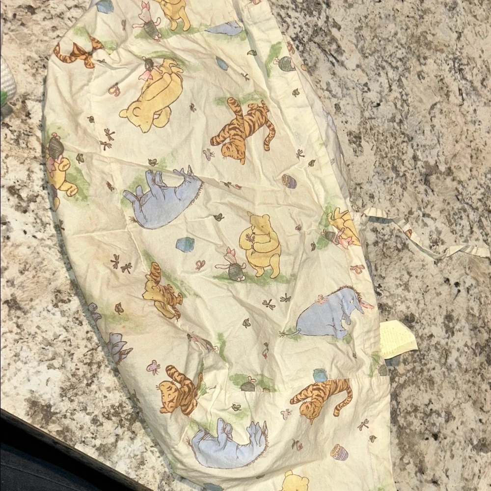 Vintage Disney Winnie the Pooh Print Baby Basket Liner